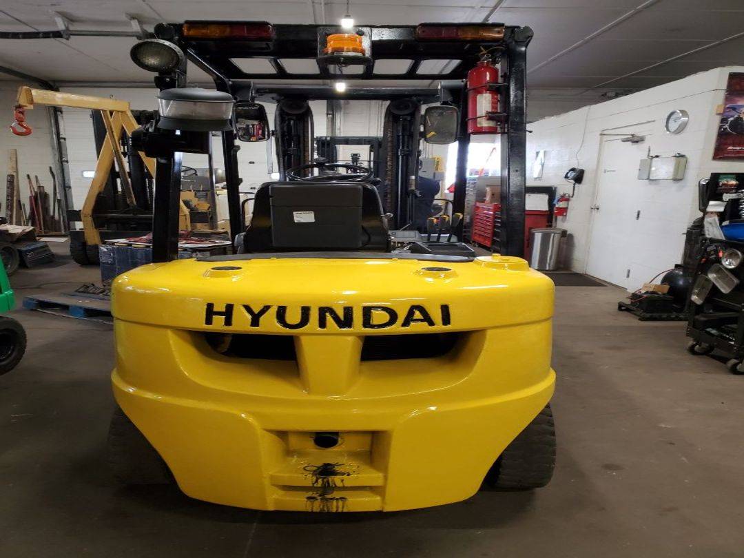 Hyundai 25d 7sa