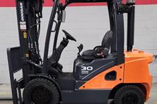 2020 Doosan D30S-7