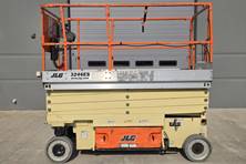 2015 JLG 3246ES