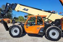 2024 JLG 1055