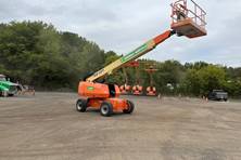 2017 JLG 600S