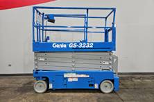 2013 Genie GS3232