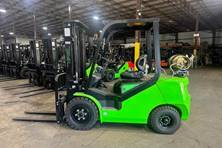 2024 Viper Lift Trucks FY35