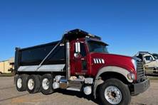 2016 Mack GRANITE GU713