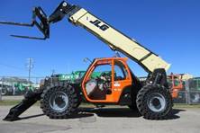 2016 JLG 1055