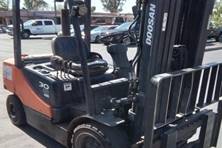 2015 Doosan D30S-7