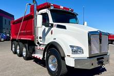 2025 Kenworth T880