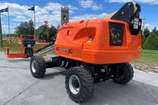 2014 JLG 400S