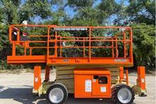 2015 JLG 260MRT