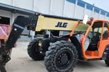 2017 JLG 943