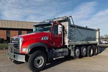 2022 Mack GRANITE 104FR