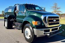 2011 Ford F750 XL