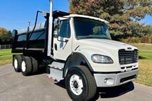 2017 Freightliner BUSINESS CLASS M2 106