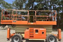 2015 JLG 4394RT