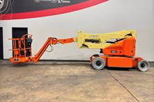 2011 JLG E400AJP