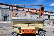 JLG 3246ES