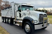 2018 Mack GRANITE GU713