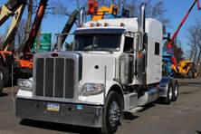 2022 Peterbilt 389 Mid Roof Sleeper Tractor