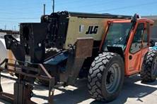 2019 JLG 1055