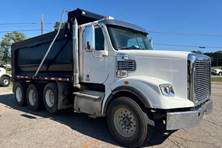 2016 Freightliner 122SD