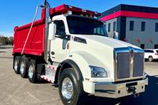 2025 Kenworth T880