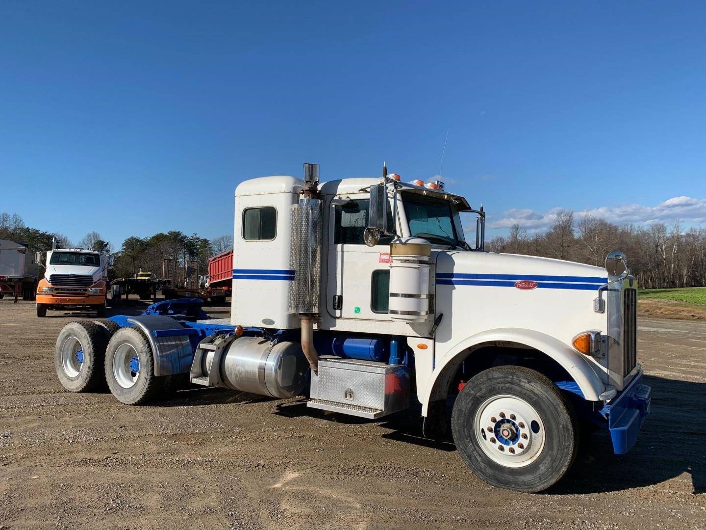 2008 Peterbilt 367 Trucks and Trailers