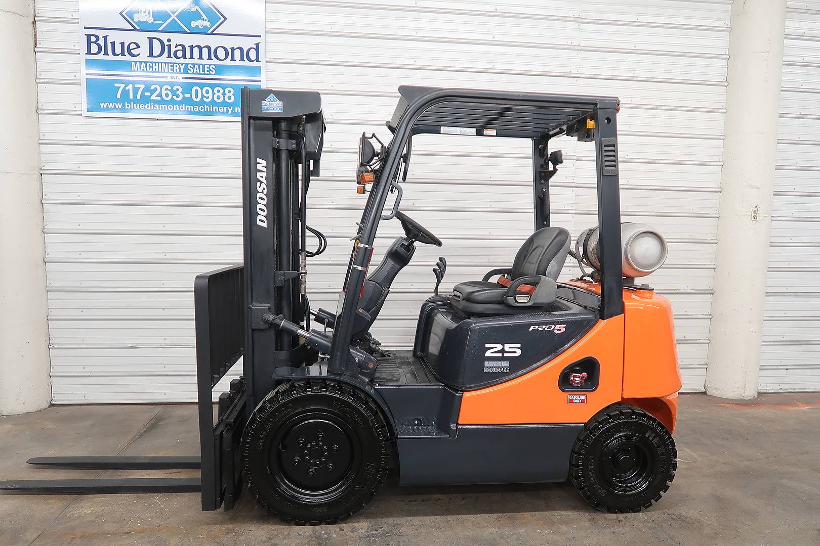 2013 Dual Fuel Doosan G25P-5 Pneumatic Tire 4 Wheel Sit Down