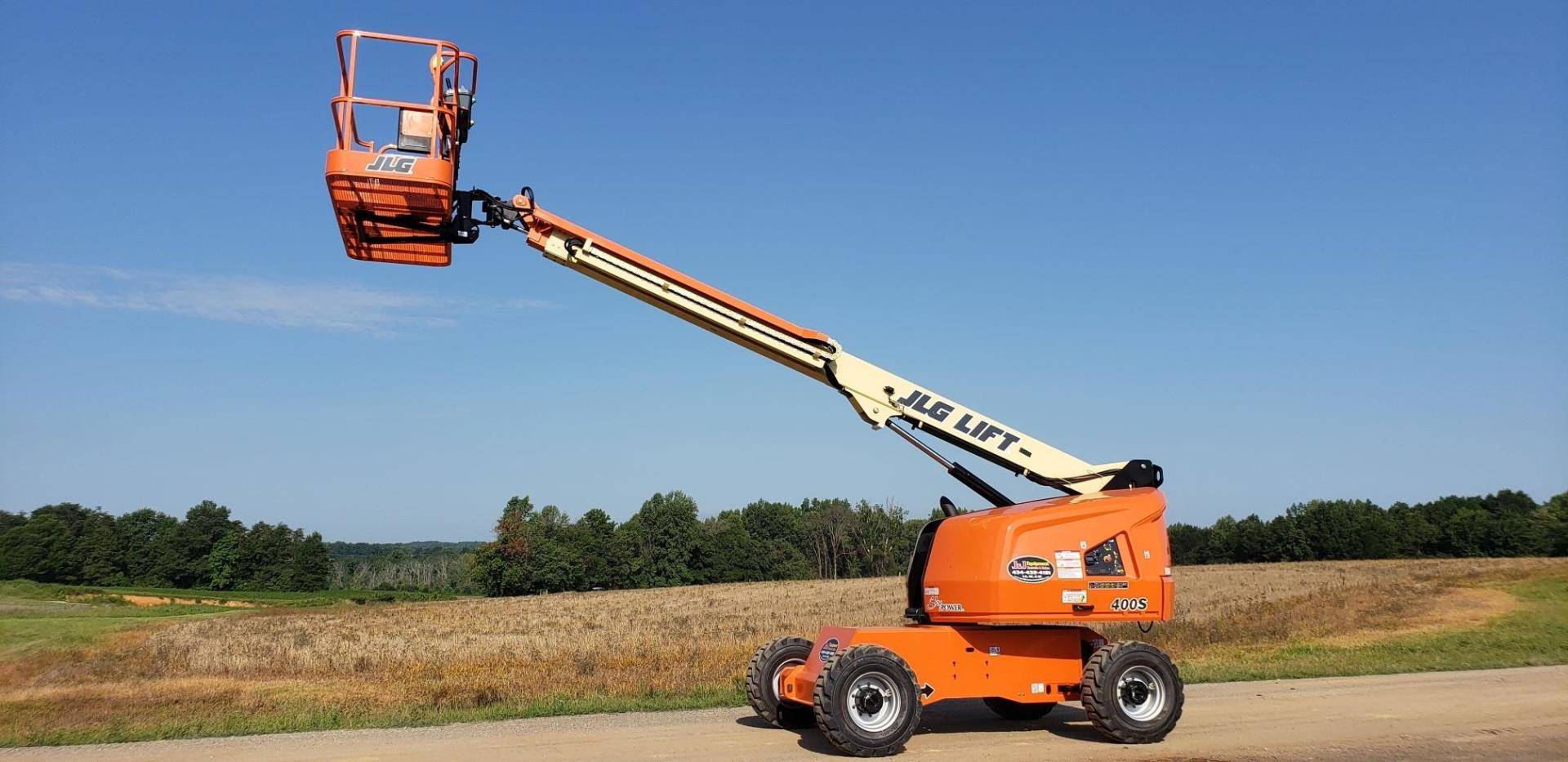 2019 JLG 400S Telescopic Boom