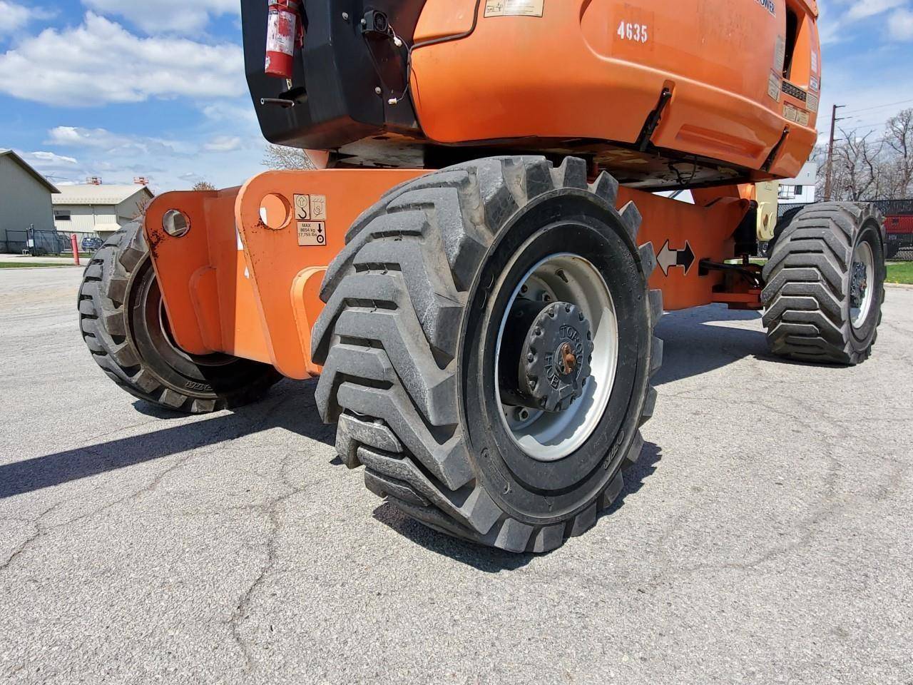 2007 Diesel JLG 800A Articulated Boom