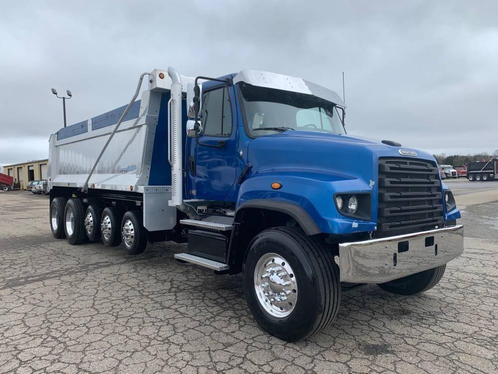 2018 Freightliner 114SD Trucks and Trailers