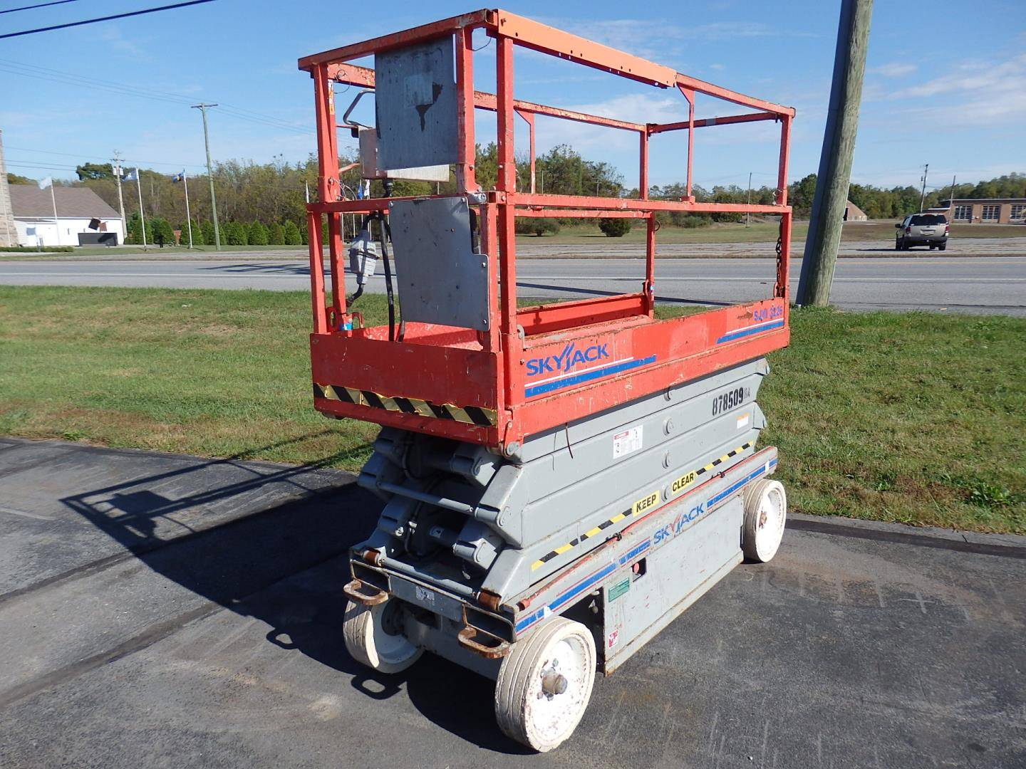 2011 Electric Skyjack SJ3226 Slab