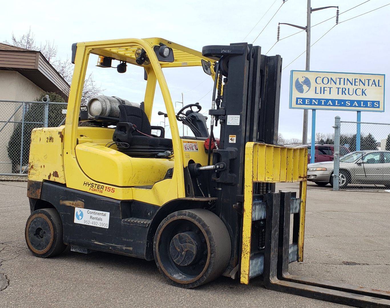 2010 LP Gas Hyster S155FT Cushion Tire 4 Wheel Sit Down (Indoor Warehouse)