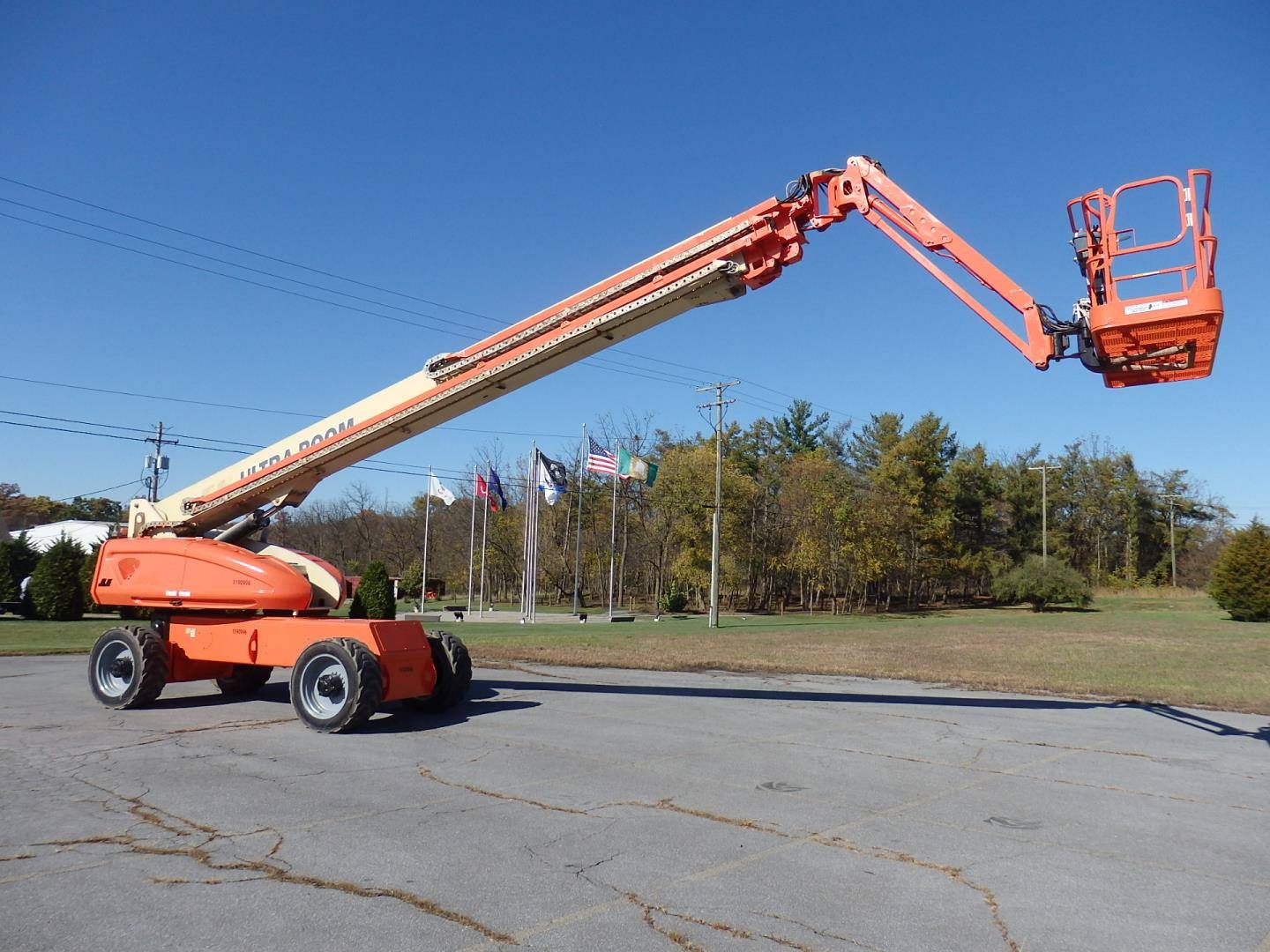 2011-jlg-1350sjp-telescopic-boom