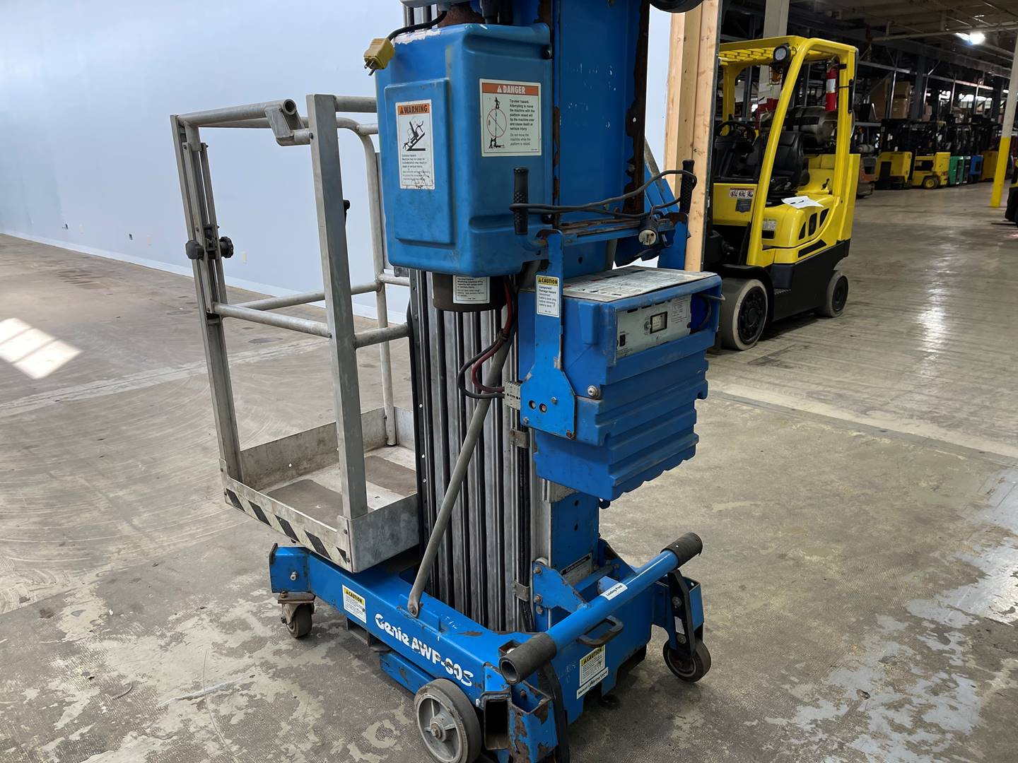 1997 Electric Genie AWP-30S Aerial Work Platform