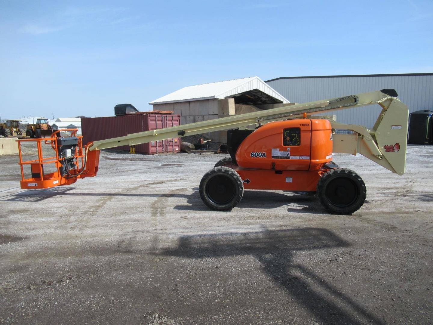 2012 Diesel JLG 600A Articulated Boom