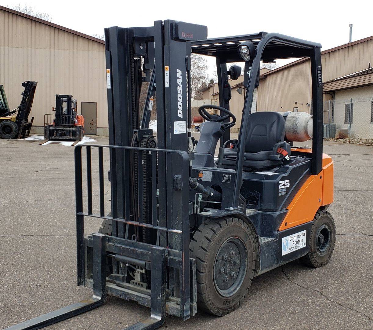 2019 LP Gas Doosan G25N-7 Pneumatic Tire 4 Wheel Sit Down