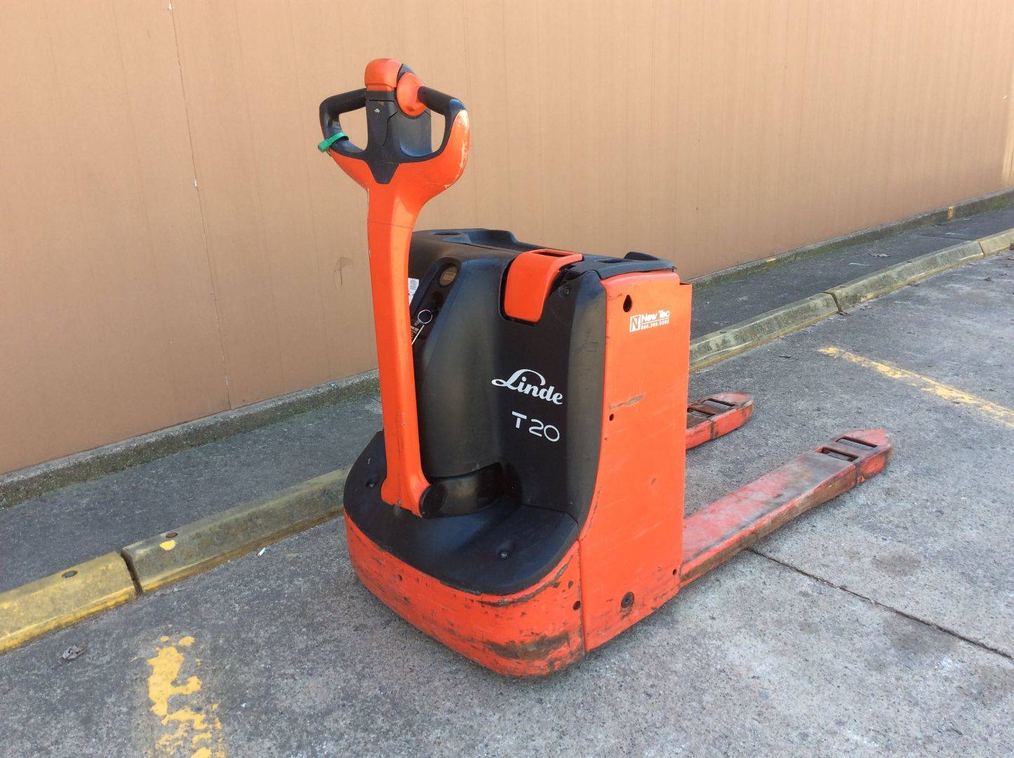 2015 Electric Linde T20 Electric Walkie Pallet Jack