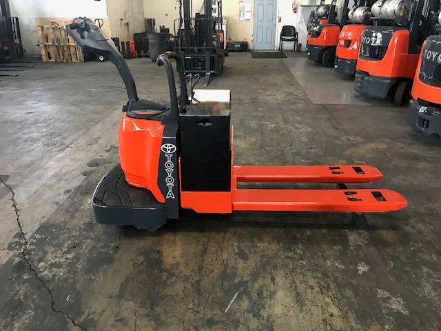 2015 Electric Toyota 8HBE30 Electric Walkie/Rider Pallet Jack