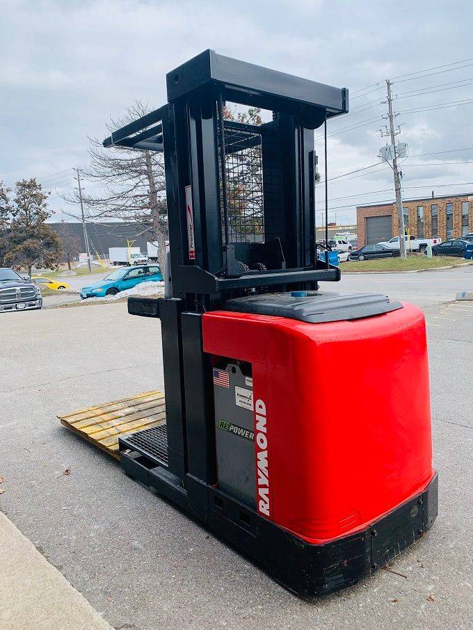 2006 Electric Raymond 520-OPC30TT Electric Order Picker