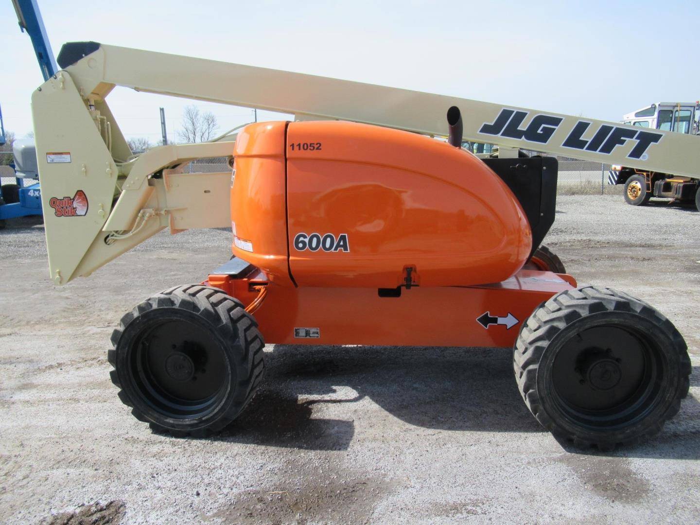 2012 Diesel JLG 600A Articulated Boom