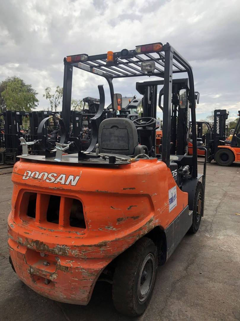 2016 LP Gas Doosan G35S-5 Pneumatic Tire 4 Wheel Sit Down