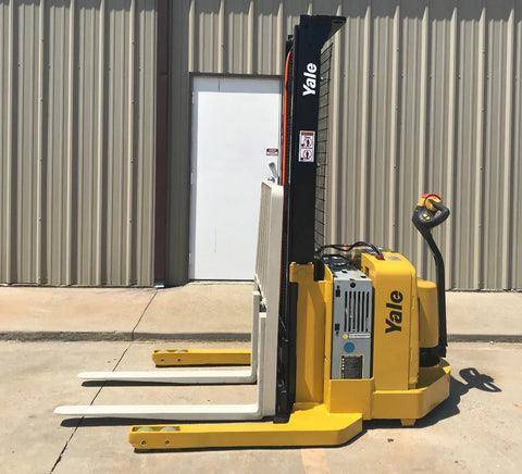 Used Electric Walkie Straddle Stackers | Over 310 for sale from Eliftruck