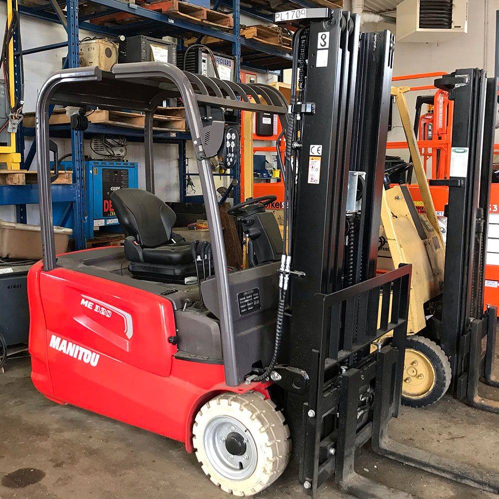 2019 Electric Manitou ME320 Electric 3 Wheel Sit Down