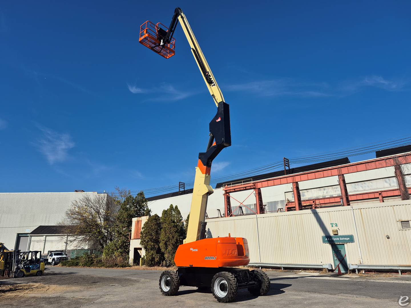 2017 JLG 800AJ