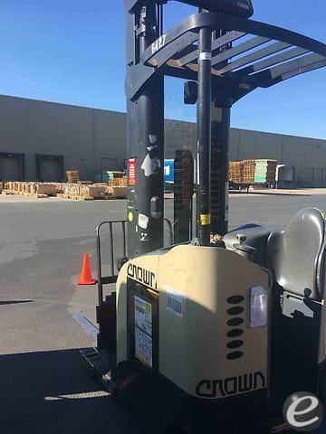 2010 Crown RR5225-35 Single Reach Reach Truck - 123Forklift