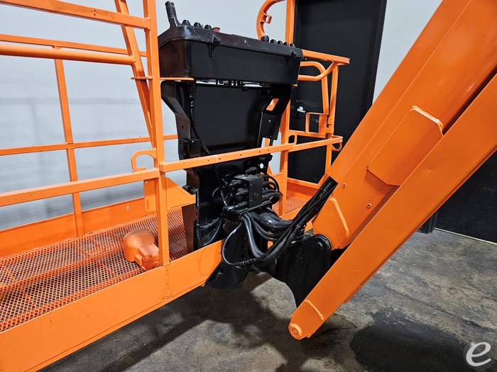 2015 JLG 800AJ