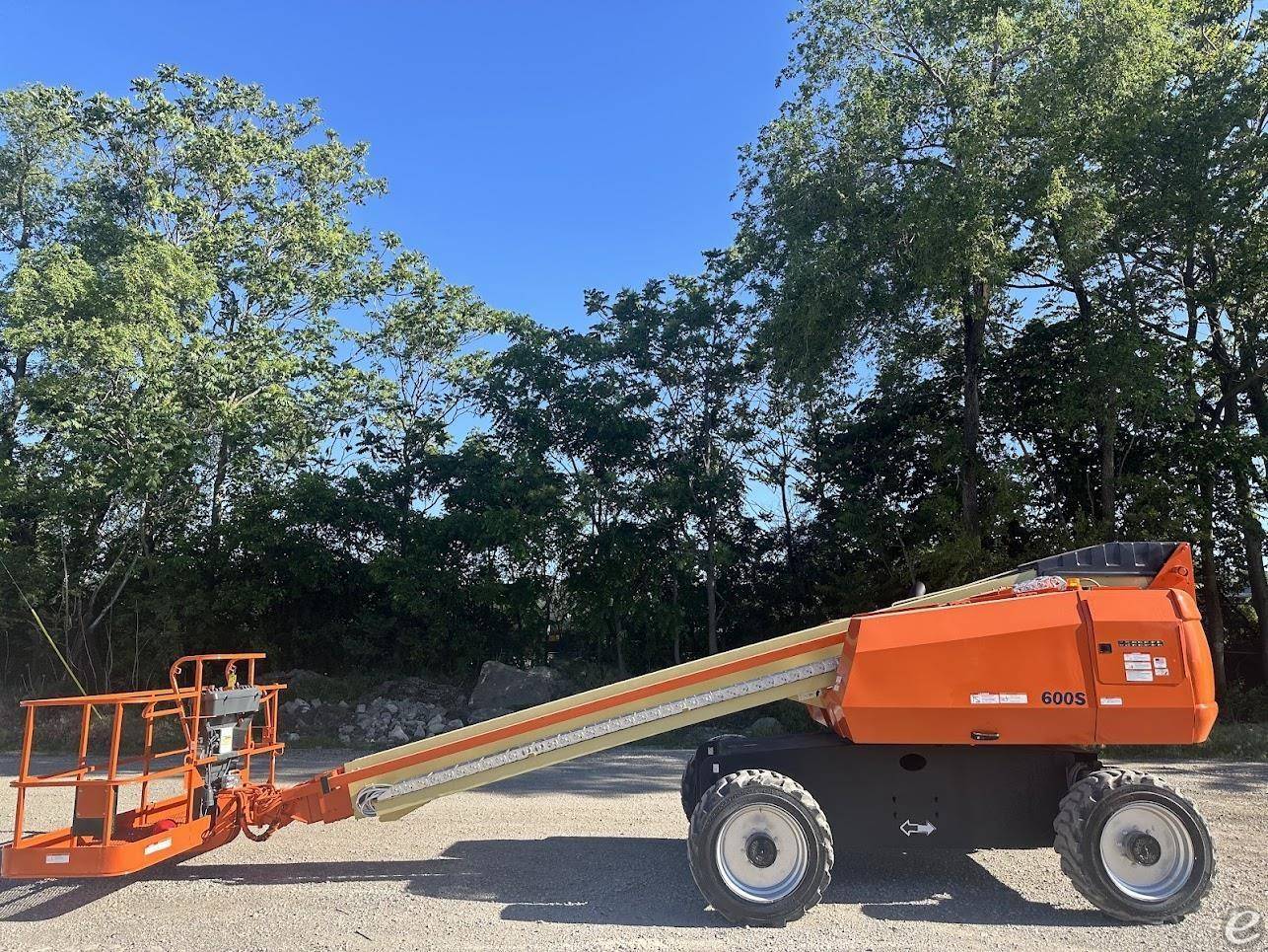 2015 JLG 600S