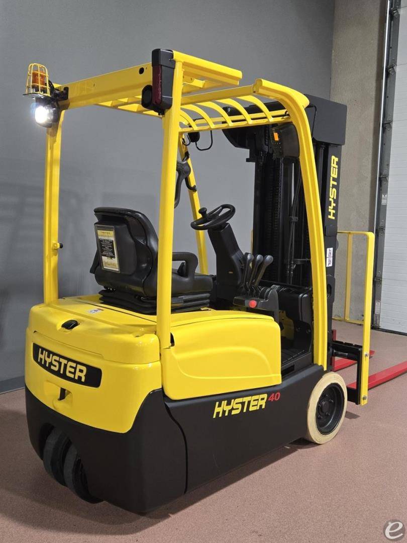 2017 Hyster J40XNT Electric 3 Wheel Forklift - 123Forklift