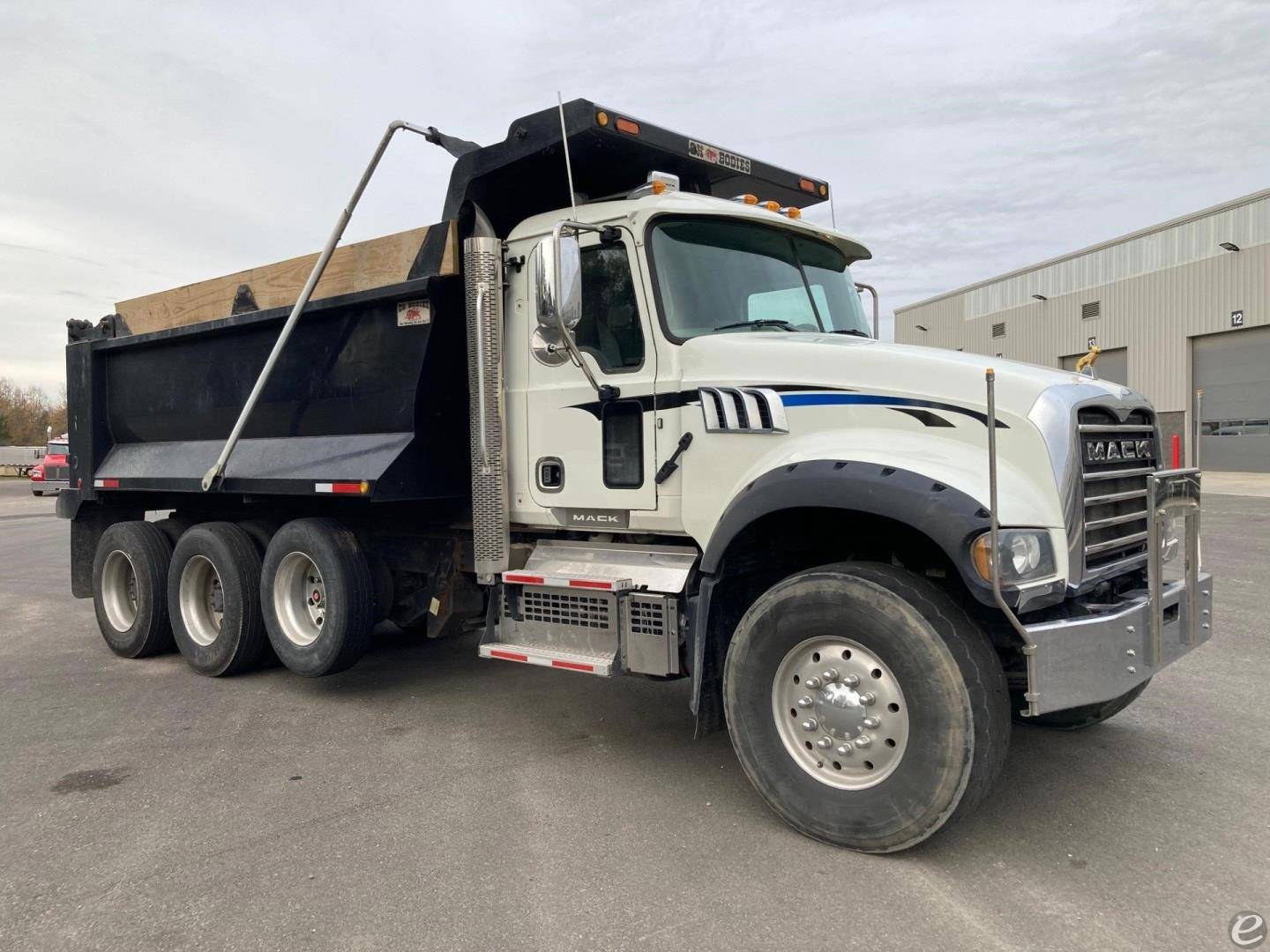 2019 Mack GRANITE 64FR