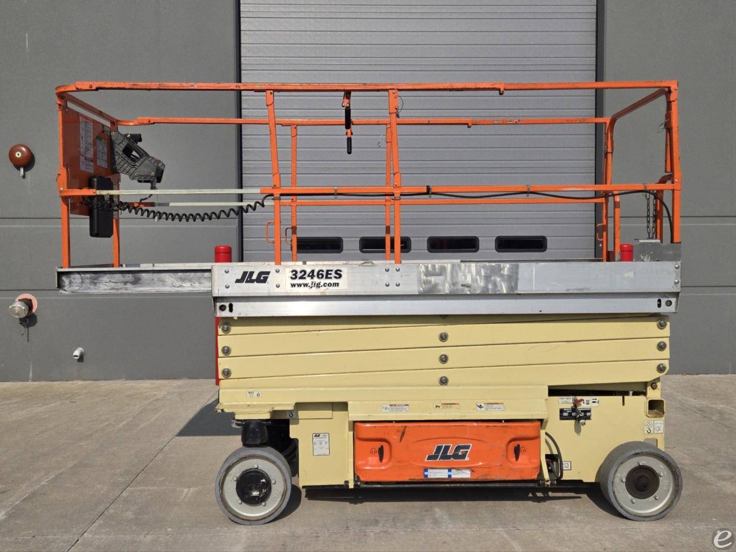 2015 JLG 3246ES